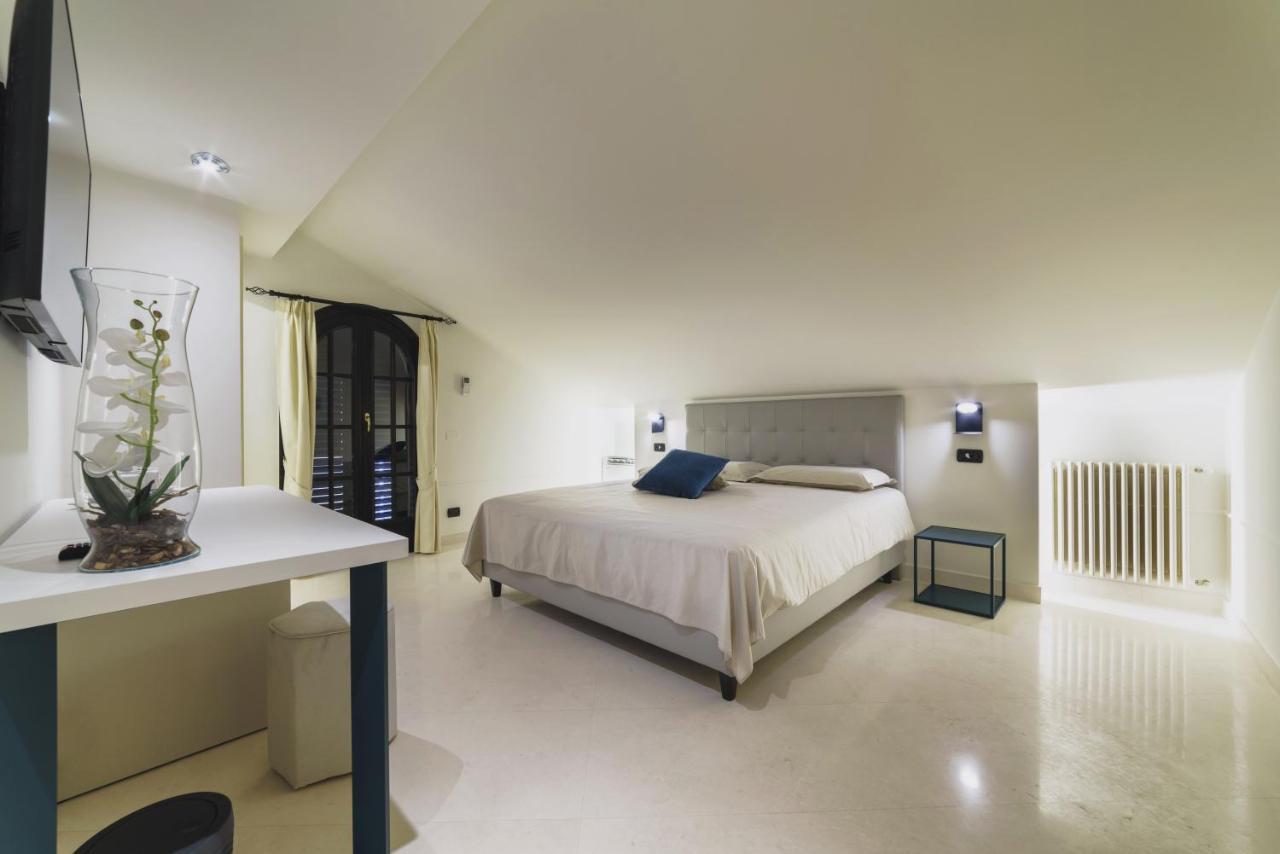 Caffetteria Luca Suite & Rooms Bronte Exteriör bild