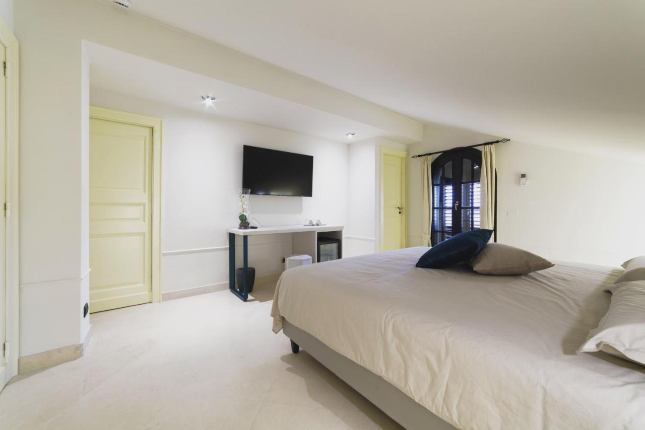 Caffetteria Luca Suite & Rooms Bronte Exteriör bild